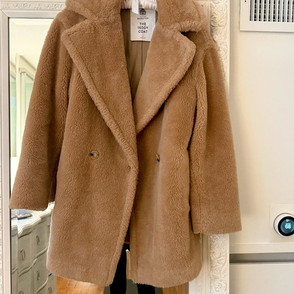 Babaton Jackets & Blazers - Babaton Teddy coat faux fur size M